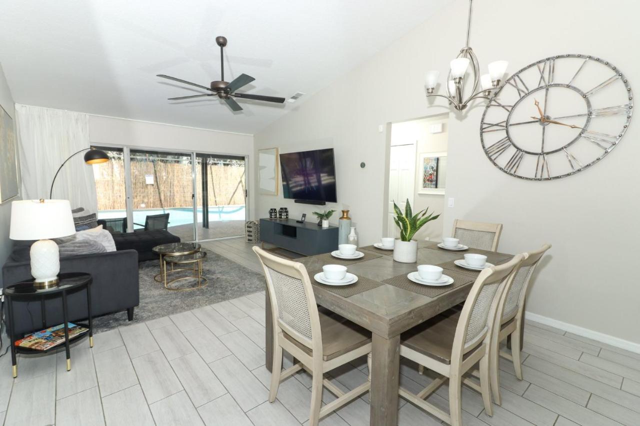Lilys Stylish Villa Close To Disney Ideal For Long Stays Орландо Екстер'єр фото