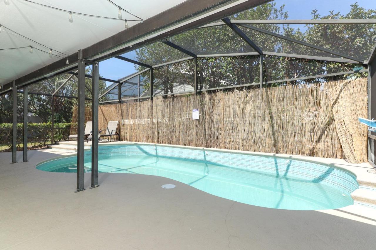 Lilys Stylish Villa Close To Disney Ideal For Long Stays Орландо Екстер'єр фото