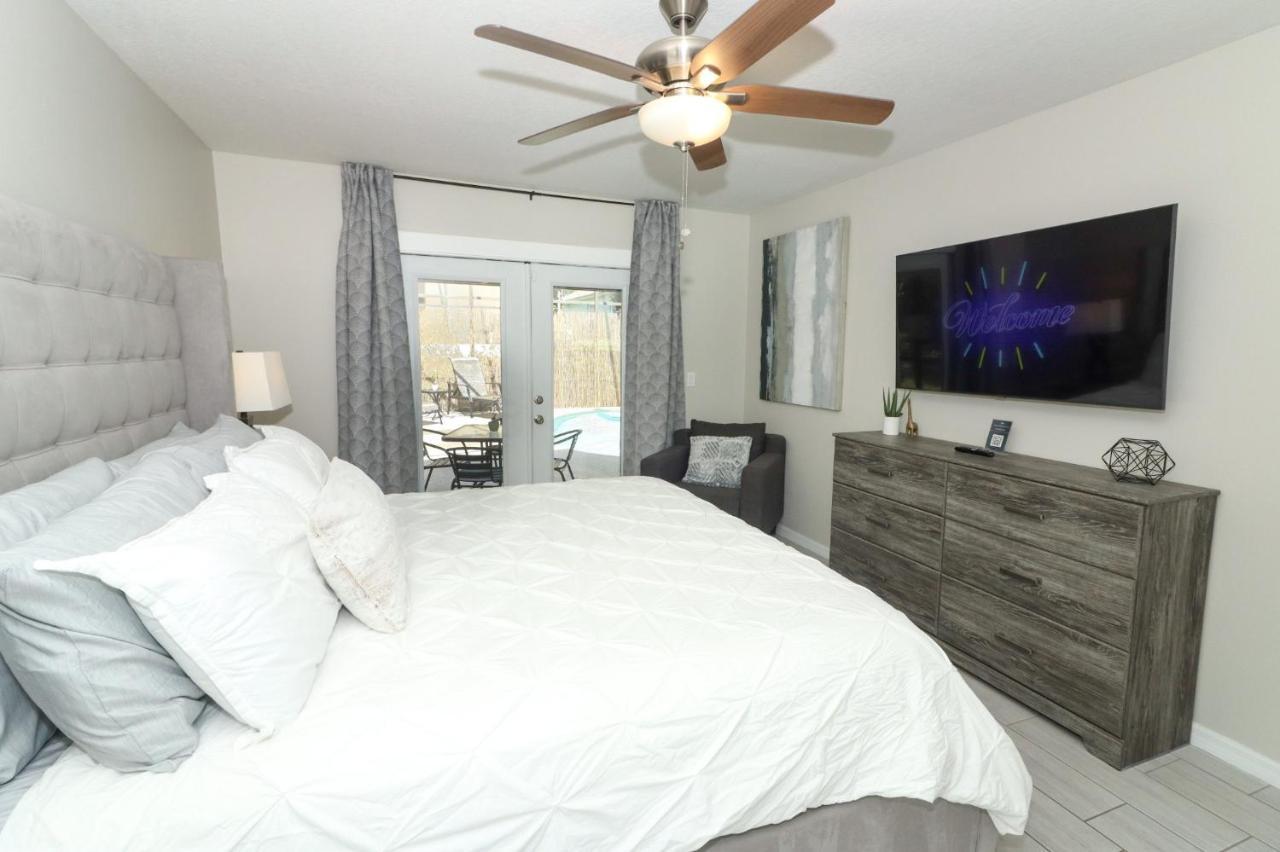 Lilys Stylish Villa Close To Disney Ideal For Long Stays Орландо Екстер'єр фото