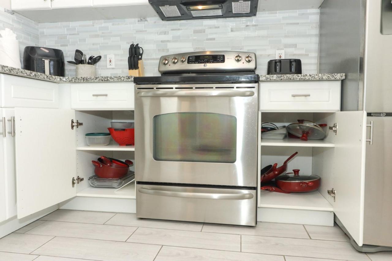 Lilys Stylish Villa Close To Disney Ideal For Long Stays Орландо Екстер'єр фото